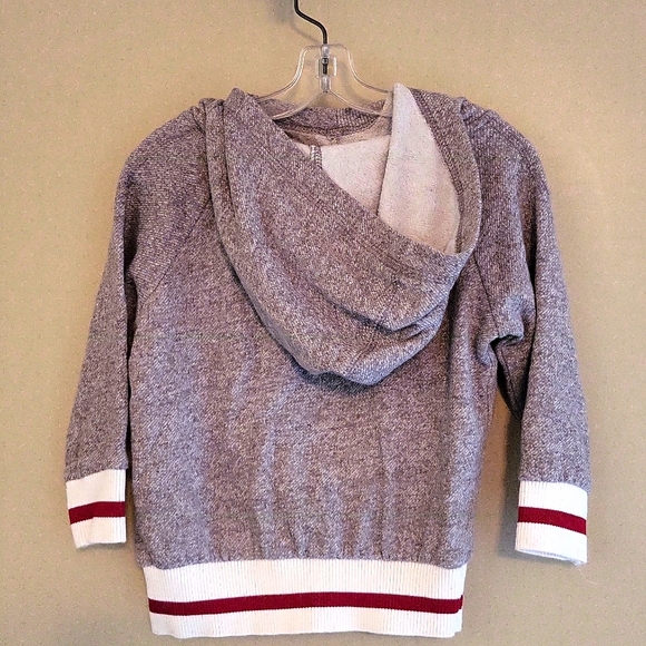 Grey reindeer holiday pullover hoosie - Picture 2 of 4